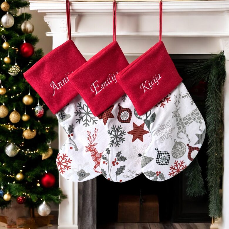 Ziemassvētku zeķe ar izšuvumu